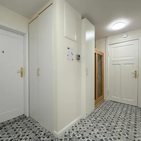 Apartment Seredino Navy Apartment- Modern Comfort In A Quiet Location, 5 Minutes To Old Town & Seaside